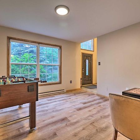 Spacious Tobyhanna Home With Lake Access And Fire Pit! エクステリア 写真