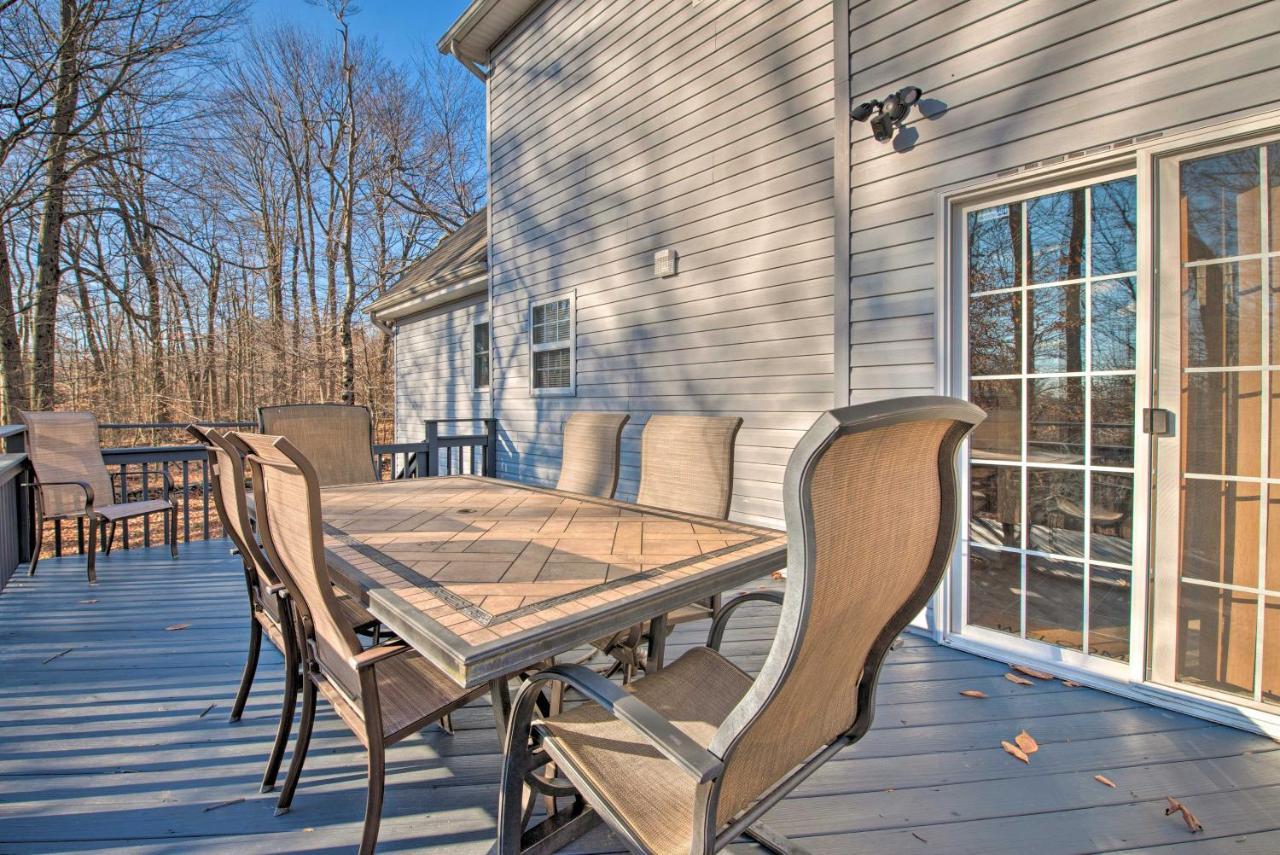 Spacious Tobyhanna Home With Lake Access And Fire Pit! エクステリア 写真