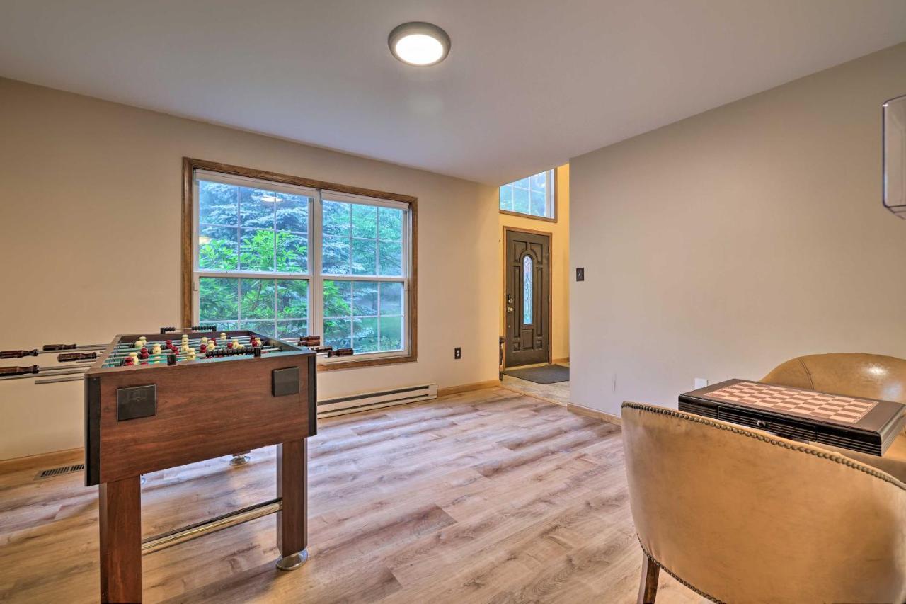 Spacious Tobyhanna Home With Lake Access And Fire Pit! エクステリア 写真