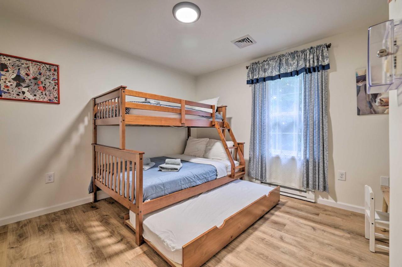 Spacious Tobyhanna Home With Lake Access And Fire Pit! エクステリア 写真